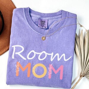 Comfort Colors Room Mom Shirt, Classroom Mom Shirt, Gift for Room Mom, Trendy Shirts for Room Mom, School Volunteer Shirt, Gift for Parent