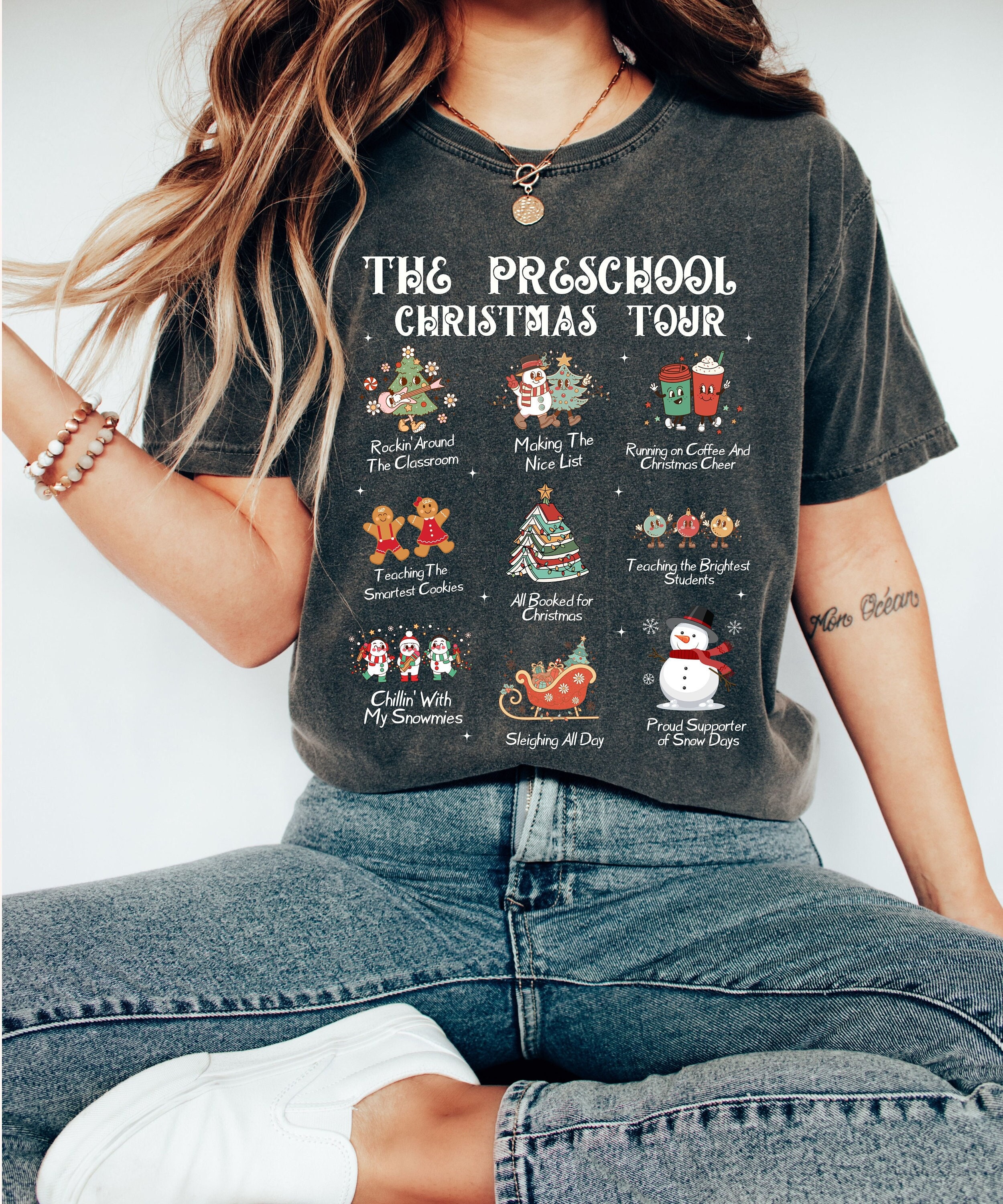 Cute Chillin With My Snowmies Montessori Teacher Xmas T-Shirt Cute Chillin With My Snowmies Montessori Teacher Xmas T-Shirt