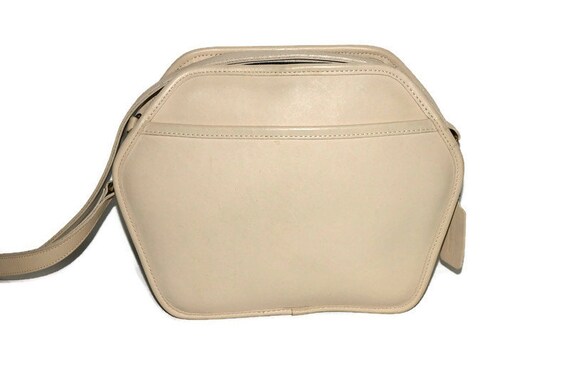 Coach Crossbody Bag 80s Cooper Zip in Bone Geometr