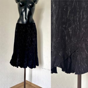 Vintage Black Shiny Skirt Mid Calf Volan Knee Peasant Abstract Skirt Vintage Boho Ruffle Skirt Pleated A Line Skirt Size L
