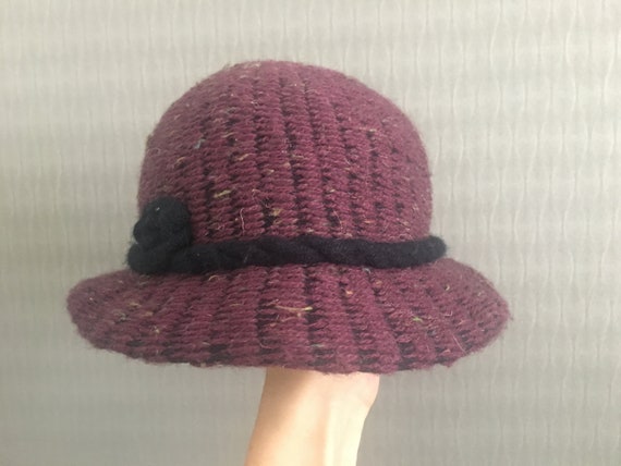 Vintage Women's Derby Purple Knitted Hat Black Ro… - image 2