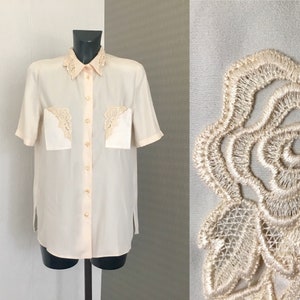 Vtg 90s Champagne Blouse Light Weight Secretary&#39;s Button up Blazer Short Sleeves Embroidered Collar Teacher&#39;s Shirt Back to School Size M