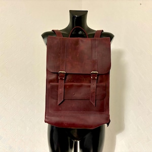Bass Leder Burgund Rot Cabrio Rucksack Geldbörse Damen Arbeitsrucksack Weiches Leder Gürtel Verschluss Tasche Crossbody Reisetasche Laptop Tasche