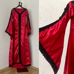 80s Vtg Red Dracula Extra Maxi Dress Lace Sleeves Vampyr Suit Costume Gothic Dress Evening Dress Red Shiny Black Lace Line Dress Size S/M