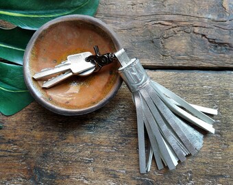 Silver leather key chain tassel, Purse tassel charm, Bag detachable tassel clip, Long leather key ring, Leather fringe, Handbag decoration