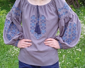 Linen blouse with Ukrainian embroidery. Vyshyvanka modern blouse.