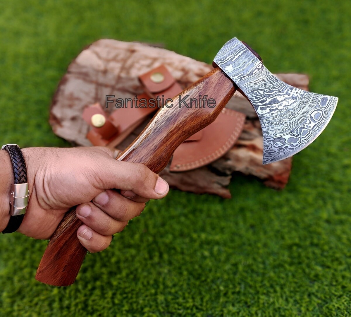 Hache Tomahawk Personnalisée - Forgée à La Main En Acier Damas - Manche En Bois De Rose - Neuve