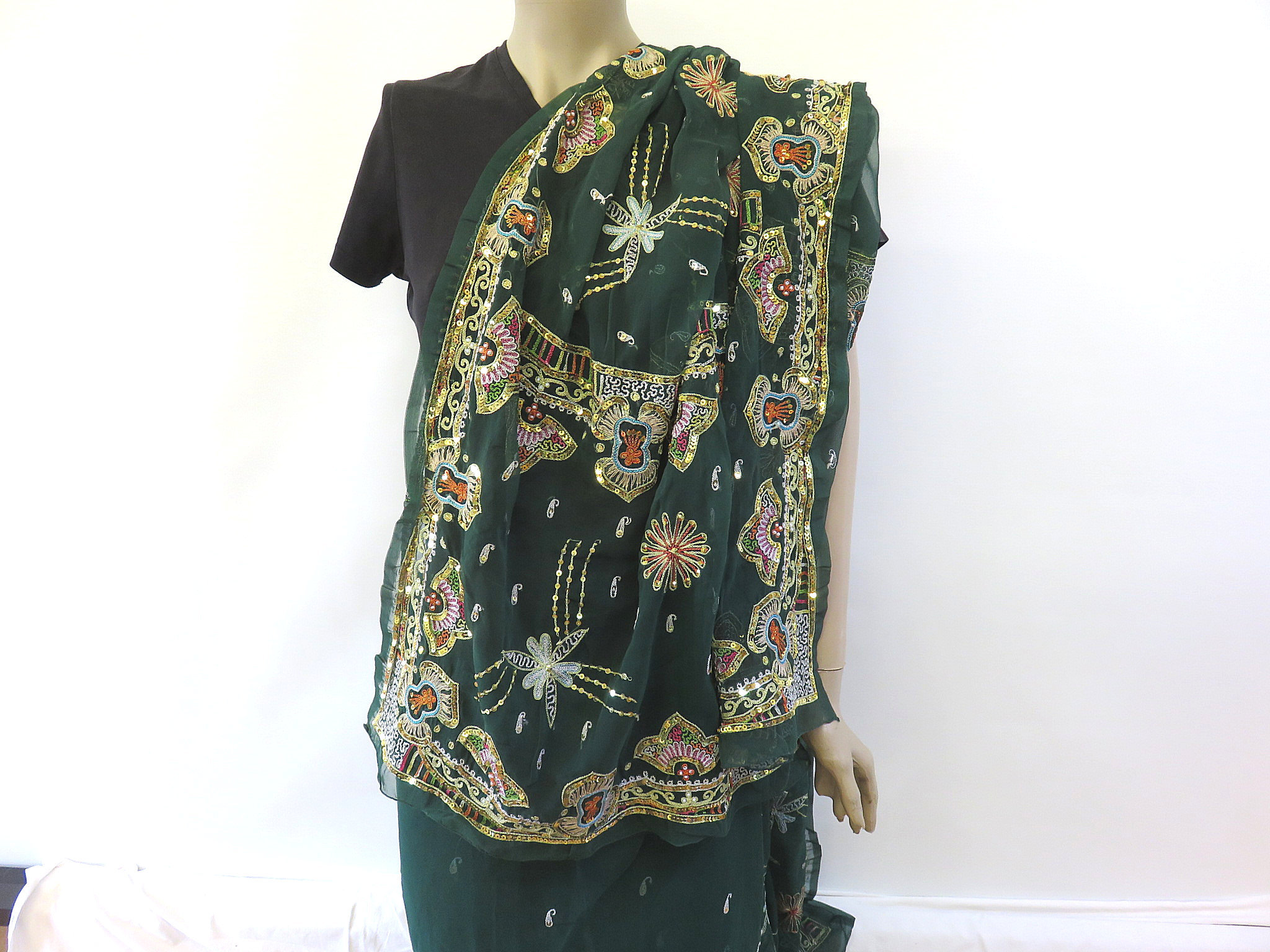 Beautiful Vintage Sequined Sari "Fullwork" Wedding Saree Christmas Decoration Bollywood Saree Unique