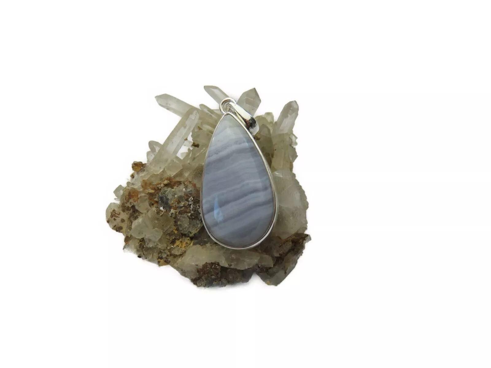 Pendentif En Quartz Calcédoine Bleu-Vert Sur Chaîne Argent Sterling 925 - Fait Main, Neuf Unique