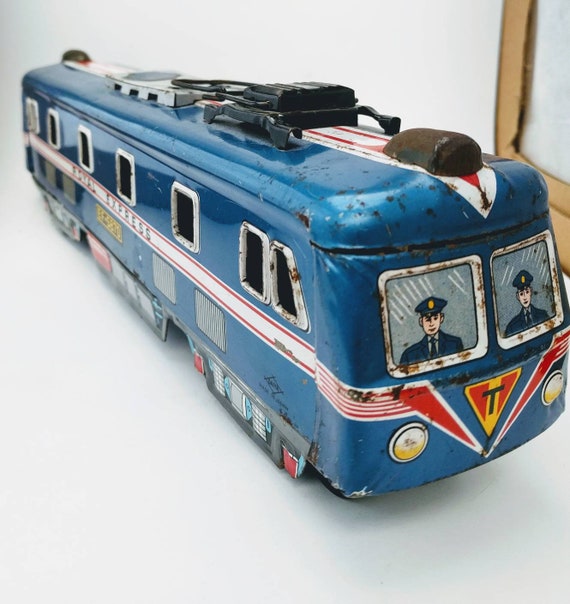 tin toy trains vintage