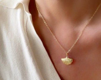 Ginkgo Necklace, Gold Leaf Necklace for Layering, Botanical Pendant, Dainty Floral Necklace, Gingko Jewelry, Plant Lover Gift for Her