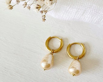 Dangle Pearl Hoop Earrings, Small Pearl Hoops, Gold Mini Hoops with Pearls, Classic Bridal Earrings, Vintage Pearl Jewelry, Bridesmaid Gift