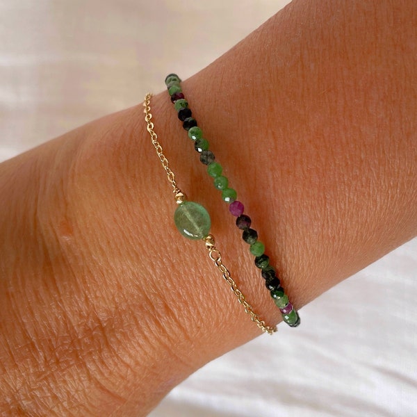 Pequeña pulsera de piedras preciosas verde, pulsera de cuentas de cristal ajustable, pulsera delgada, delicada joyería minimalista, regalo para un amigo, rubí zoisita