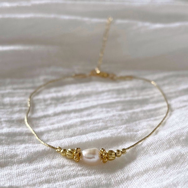 Bracelet de perles unique, bracelet de perles dorées délicates, bracelet fin à superposer, bracelet de petites perles, cadeau délicat pour elle, bijoux de tous les jours