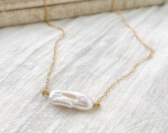 Baroque Pearl Necklace Gold, Pearl Bar Necklace, White Pearl Minimalist Necklace, Biwa Pearl Jewelry, Classic Jewelry Dainty Gifts for Wife