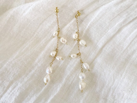Freshwater pearl drop earring Freshwater pearl drop earring