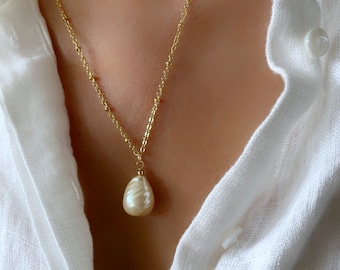 Big Pearl Necklace Gold, Baroque Pearl Pendant, Large Pearl with Chain, Statement Pearl Necklace, Champagne Pearl Jewelry, Gift for Wife