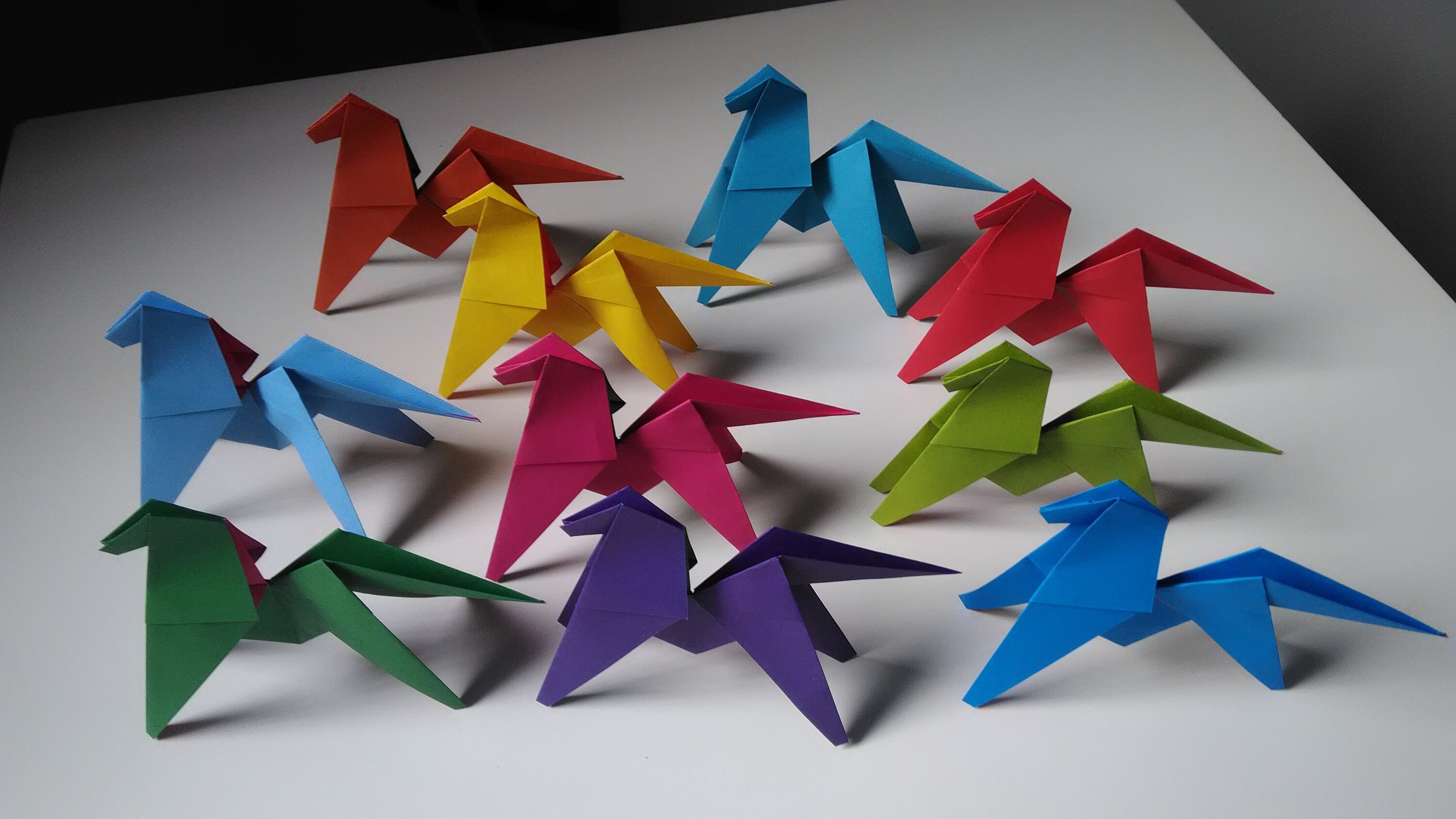 10 Origami Chevaux Couleurs Unis