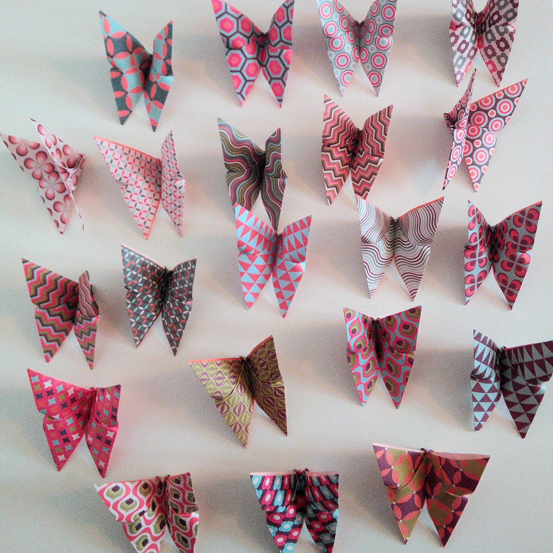 10 Mini Origami Papillons Motifs Pop Vintage Couleurs Douces