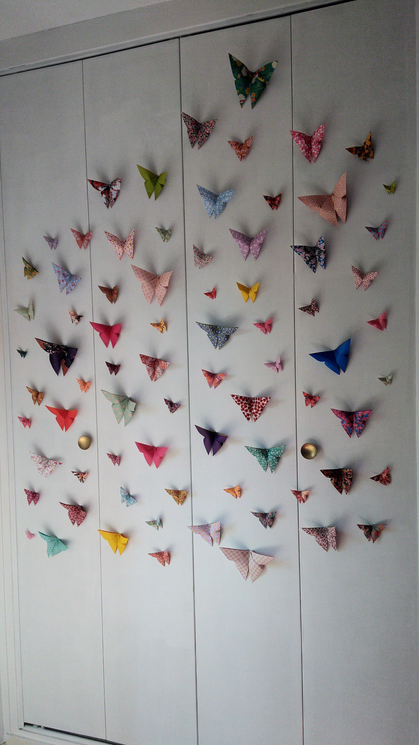 75 Papillons Origami à Motifs Multicolores, 4 Tailles Différente