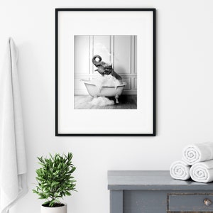 Cute Elephant in Tub Printable Wall Art Elephant Photo Elephant Art Bathroom Art Print Digital Download zdjęcie 3