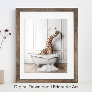 Adorable jirafa en la bañera, arte de pared imprimible, fotografía de jirafa, arte de jirafa, impresión artística para el baño, descarga digital