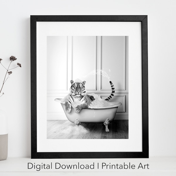 Majestic Tiger in Tub Printable Wall Art | Photo de tigre | Art du tigre | Impression d'art de salle de bain | Téléchargement numérique