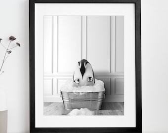 Entzückende Pinguinfamilie in der Wanne druckbare Wandkunst | Pinguin Foto | Pinguin Kunst | Badezimmer Kunstdruck | Digitaler Download