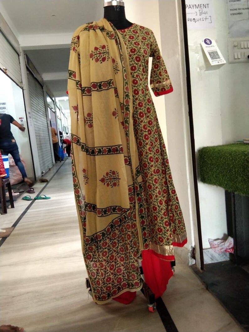 Beautiful Soft Cotton Fabric Heavily Pleated At tha gathers Gotapatti suit duppta for Girls/&Women