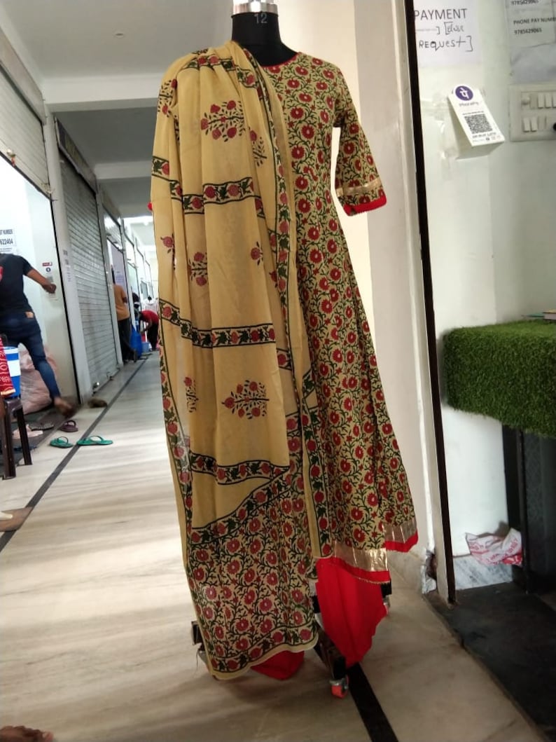 Beautiful Soft Cotton Fabric Heavily Pleated At tha gathers Gotapatti suit duppta for Girls/&Women
