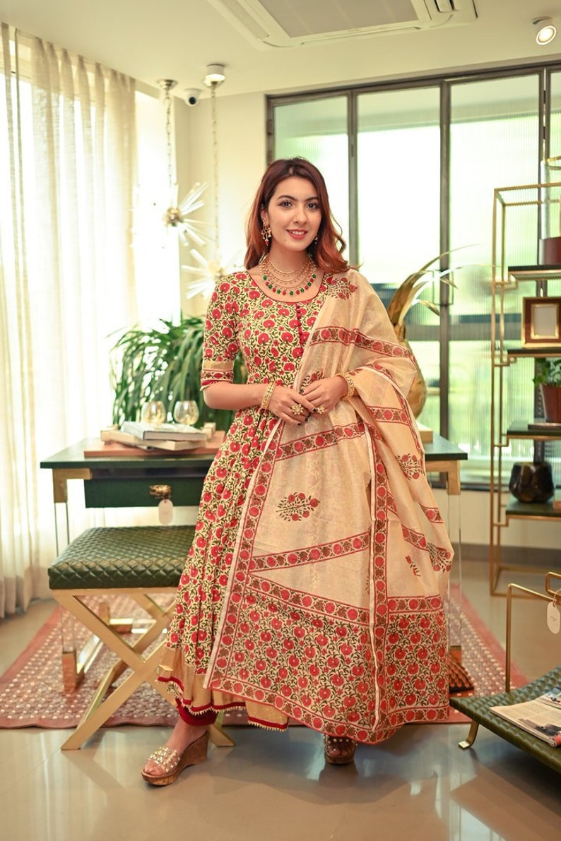 Beautiful Soft Cotton Fabric Heavily Pleated At tha gathers Gotapatti suit duppta for Girls/&Women