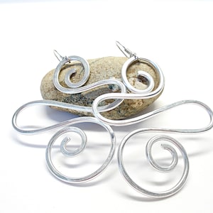 Long aluminium earrings. Statement dangle earrings. Contemporary aluminum jewelry.