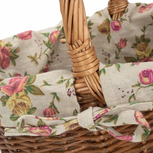 Child&#39;s Willow Shopping Basket: Lined Option, Eco-Friendly Toy