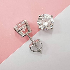 1 Carat Diamond Stud Earrings