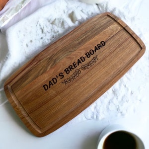 BREAD SERVING BOARD - Dad&#39;s Bread Fathers Day Serving Board dad -sourdough bread baking gift engraved acacia wood cutting board bread gift