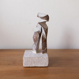 1970s Vintage Wooden Abstract Small Sculpture on Base by Dutch Artist Harri Huijsman