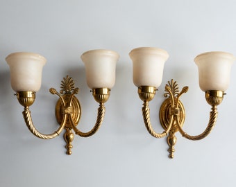 1960s - Pair (2) - Vintage -Regency Revival pair of Brass and Alabaster Wall Lights Hotel from L’Europe in Amsterdam