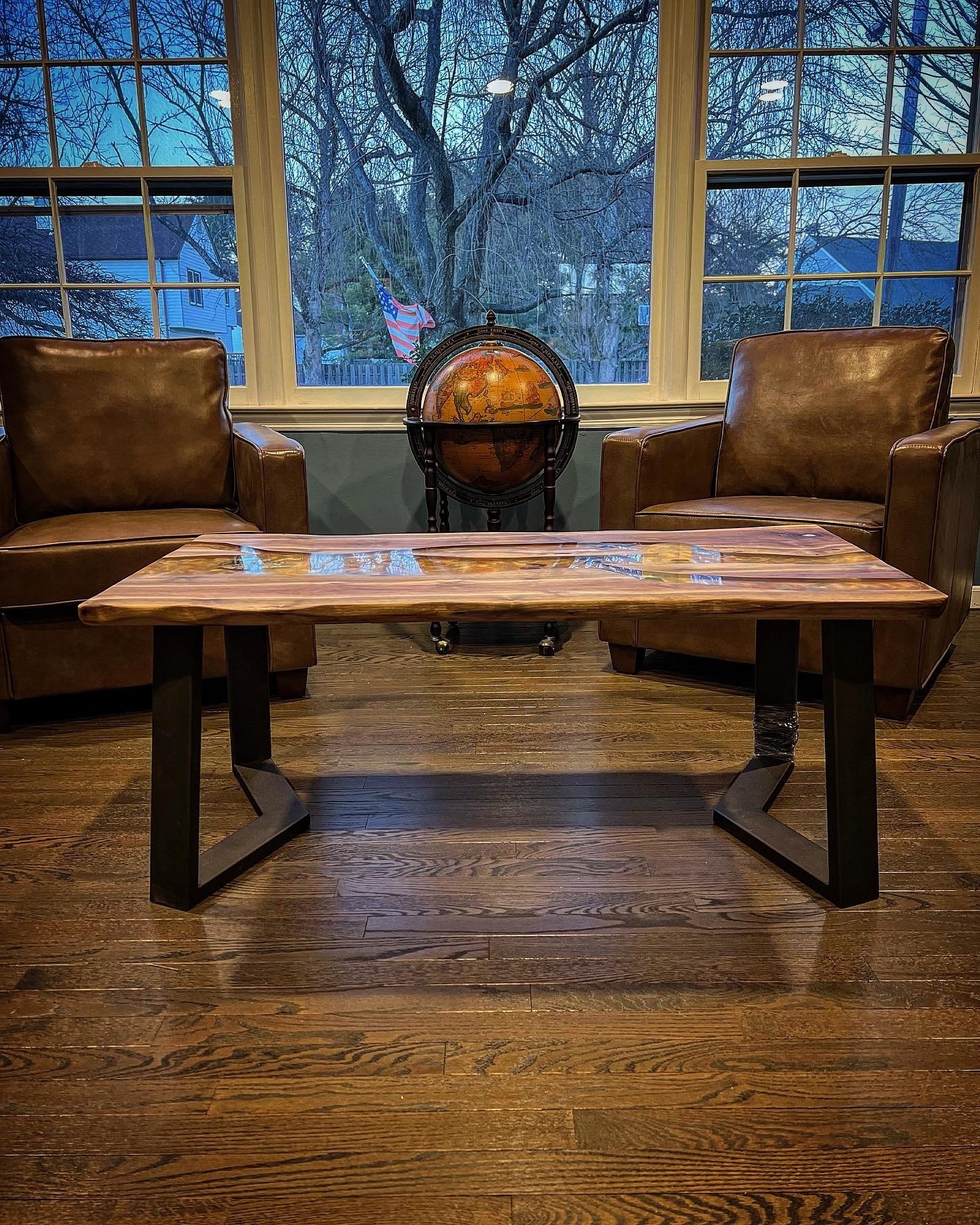 オーシャンアート　カフェテーブル Star Wars Inspired Epoxy River Coffee Table ~ Ocean Table
