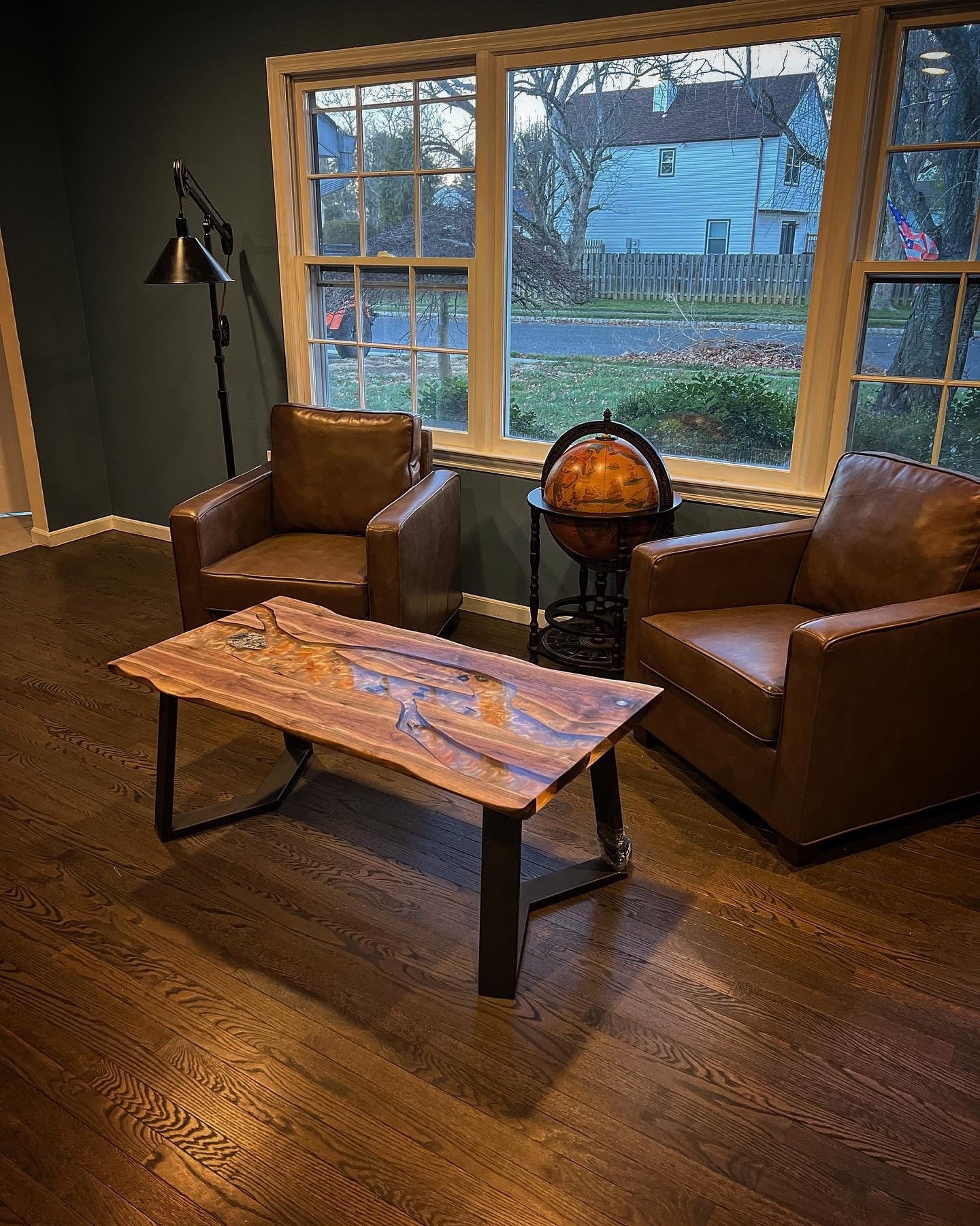オーシャンアート　カフェテーブル Star Wars Inspired Epoxy River Coffee Table ~ Ocean Table