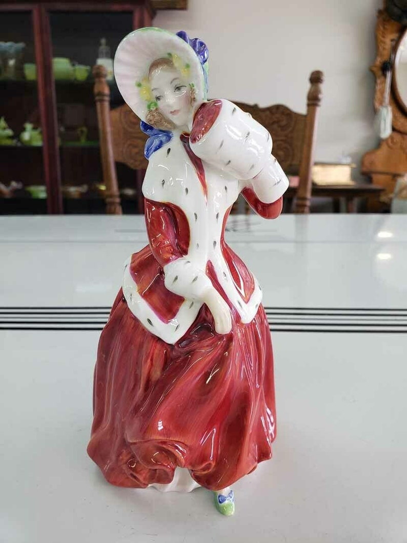 Royal Doulton Christmas Morn Figurine HN 1992 image 0