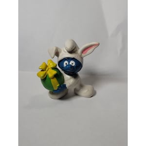Smurfs 1982 White Easter Bunny Smurf Egg Figure Vintage Toy Schleich Peyo