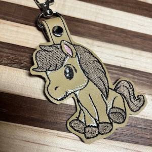 Vinyl Keychain Brown Horse - customize the colors!  Embroidered!