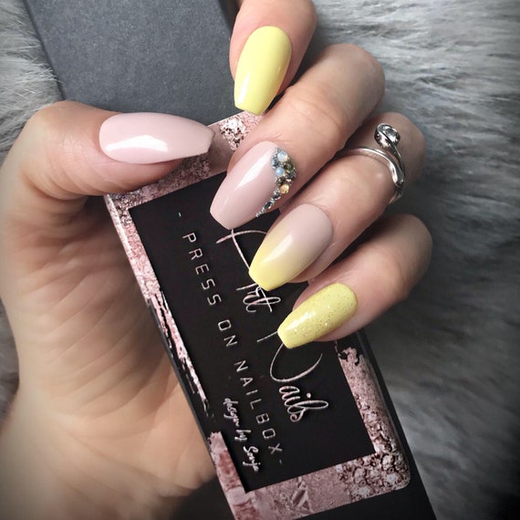 Juicy Press On Nails Kleben Nails Art Nails Ombre Nude Yellow Glitter Pastel