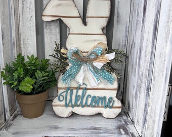 DIY shiplap bunny cutout