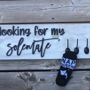 Looking for my Solemate/LaundrySign | Laundry Room Sign | Missing Sock Sign |
