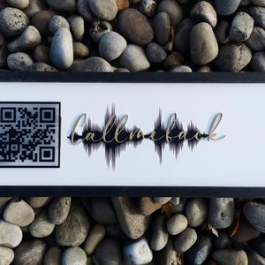 Illustration de code QR jouable personnalisée : illustration d'onde sonore personnalisée (20 x 12 po.)