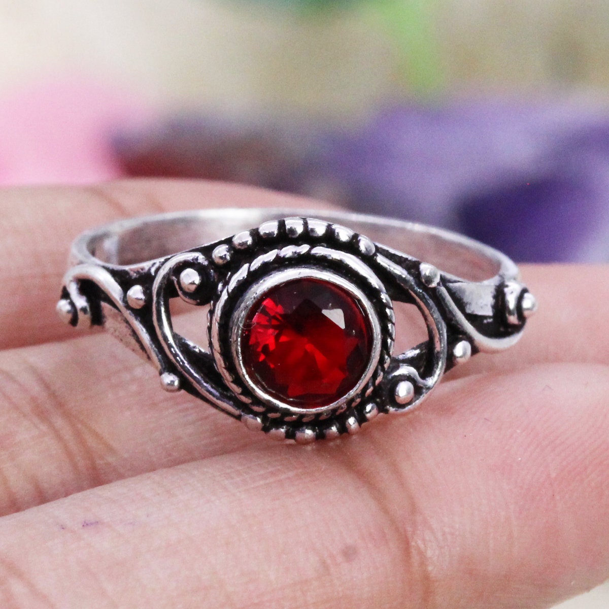 925 Sterling Silver Ring / Garnet / Jewellery / Womens Rings