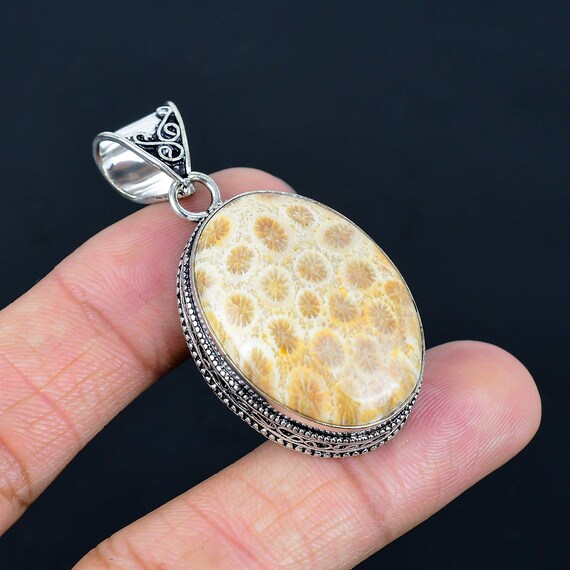 オーバル型化石宝石ペンダント、925スターリングシルバーネックレス