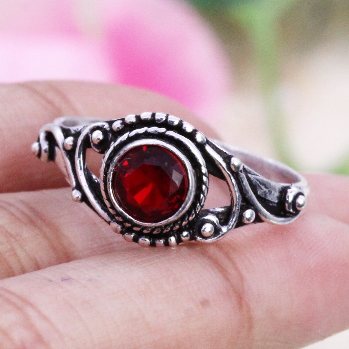 925 Sterling Silver Ring / Garnet / Jewellery / Womens Rings