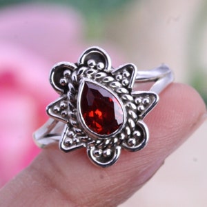 925 Sterling Silver Ring / Garnet / Rings / Jewellery / Womens Rings Bands / Promise Ring / Pear Garnet / Customized ring size J TO Z